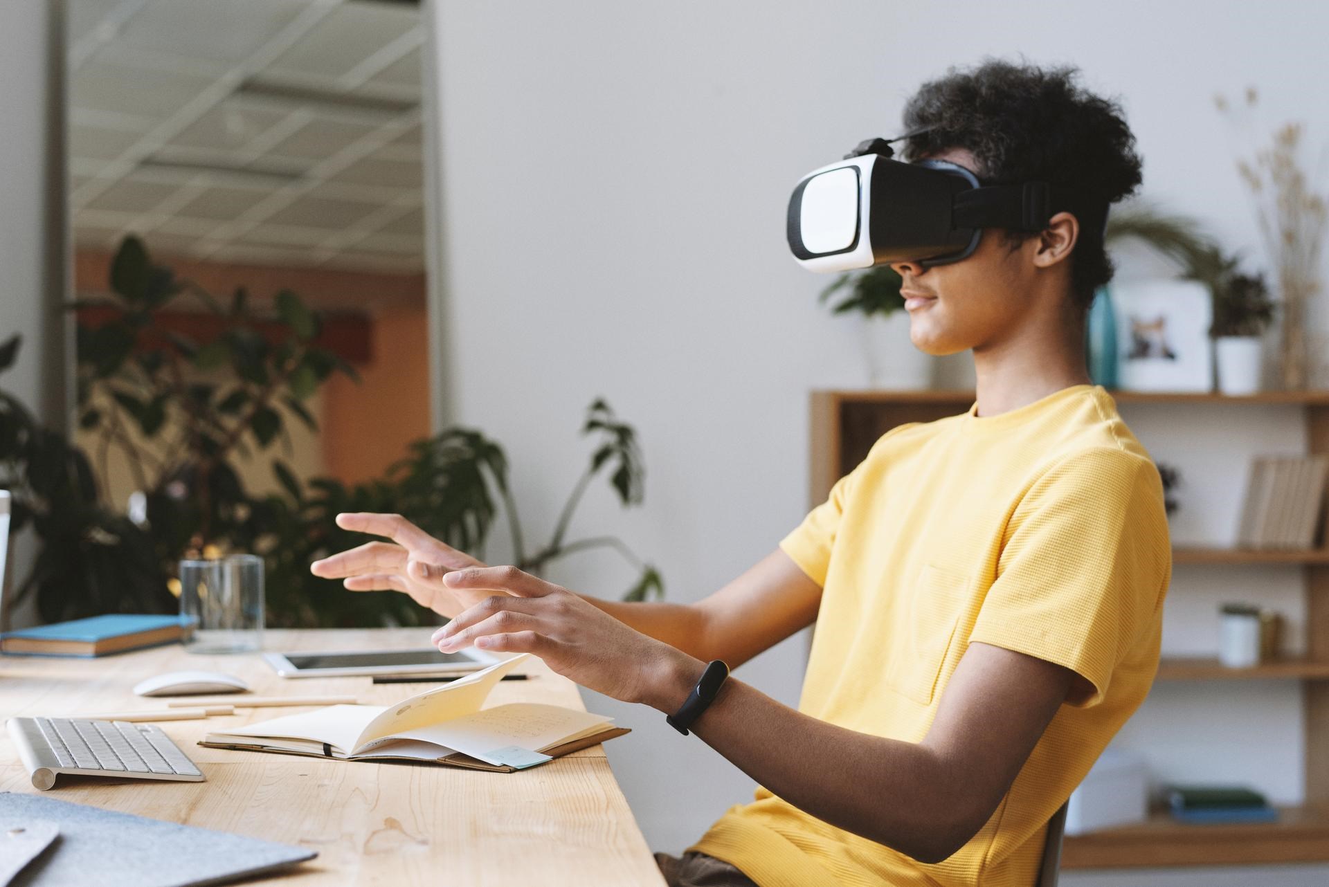 Augmented Reality and Virtual Reality in Healthcare