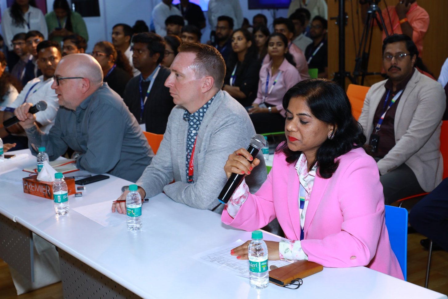 Evaluation by jury members